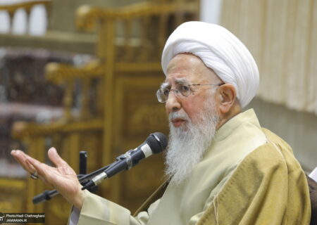 آیت‌الله جوادی آملی کی عتبات عالیات سے واپسی پر درس خارج میں گفتگو — نجف کی مرجعیت کی بے مثال رہنمائی اور آیت‌الله سیستانی کی خدمات کو خراجِ تحسین