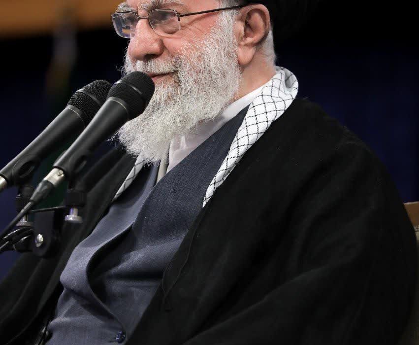 ایرانی سپریم لیڈر کے ملک چھوڑنے کی خبریں گمراہ کن، دشمن کی سازش ہیں: ایرانی سفیر