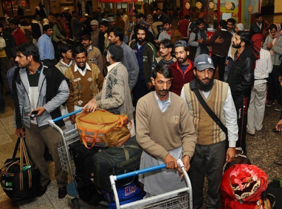 متحدہ عرب امارات نے پاکستان کے 15 ھزار شیعہ کو خالی ہاتھ وہاں سے نکال دیا